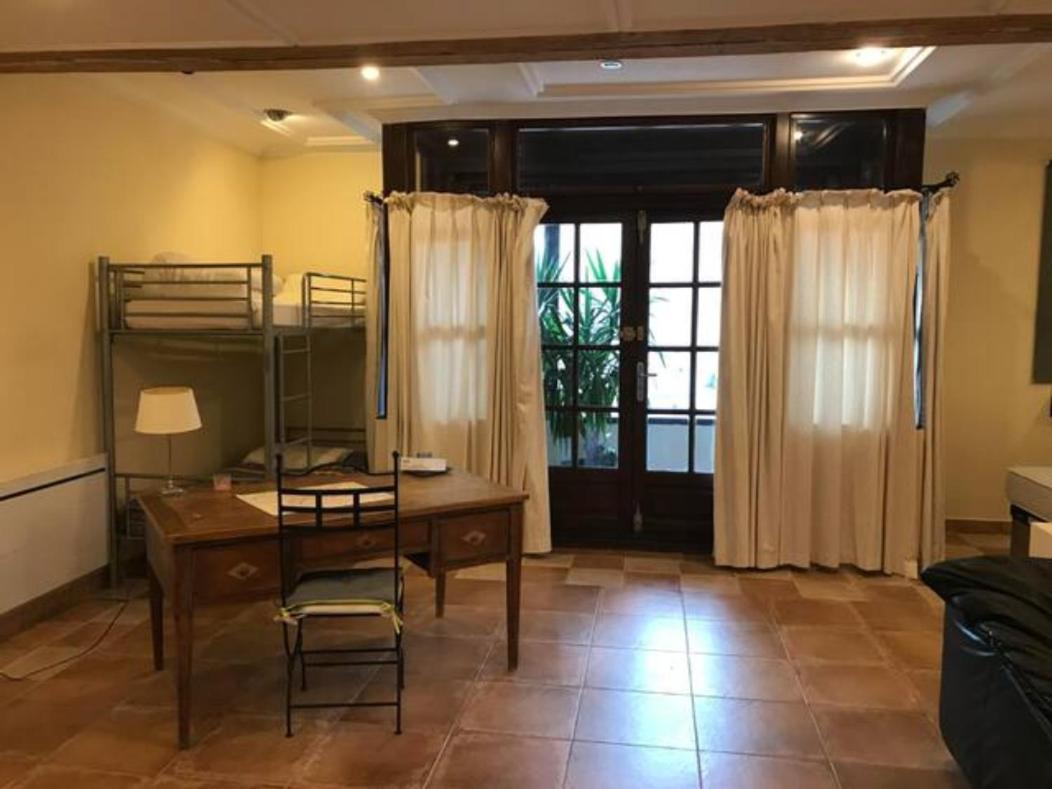 Apartment Hibiscus House *